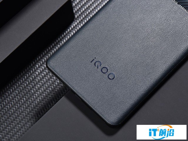 【有料评测】iQOO 10 Pro全面评测：刷新快充天花板 